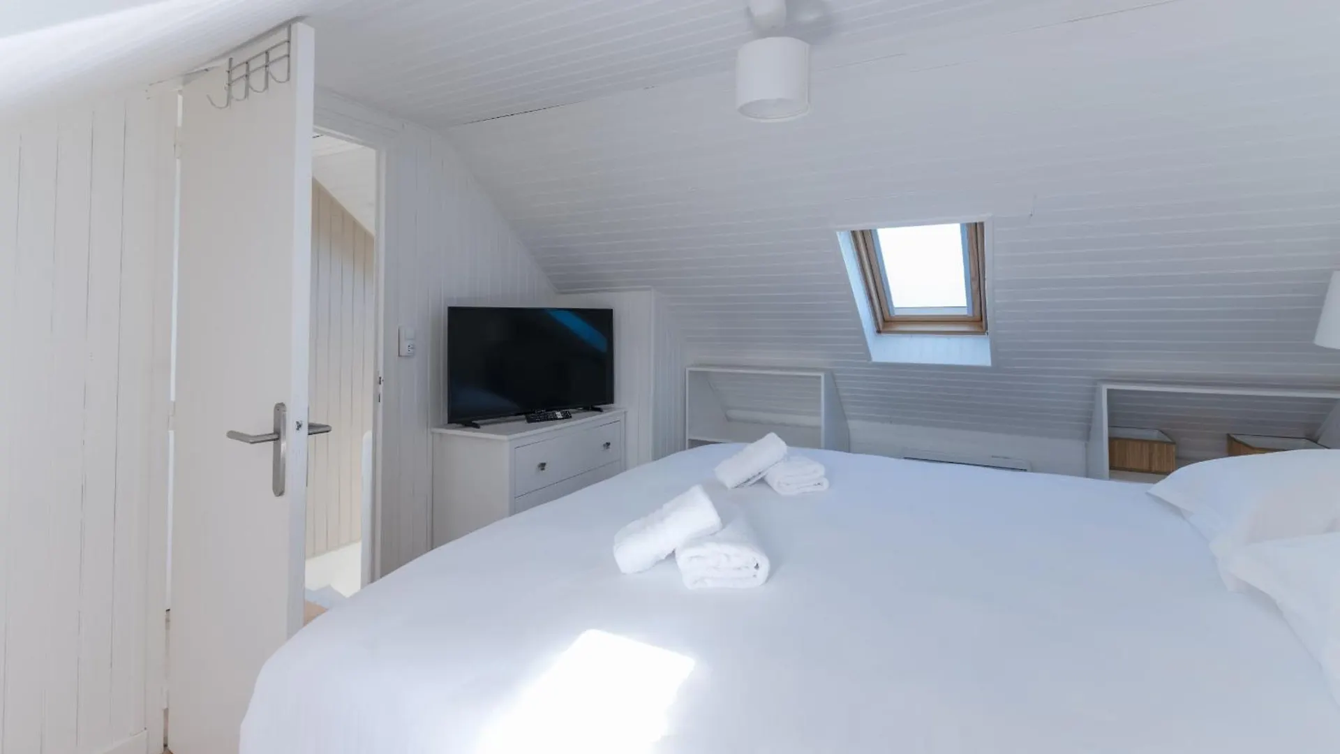Ker Hir - Charmante Maison Bretonne Tout Confort Landunvez 0*,  France