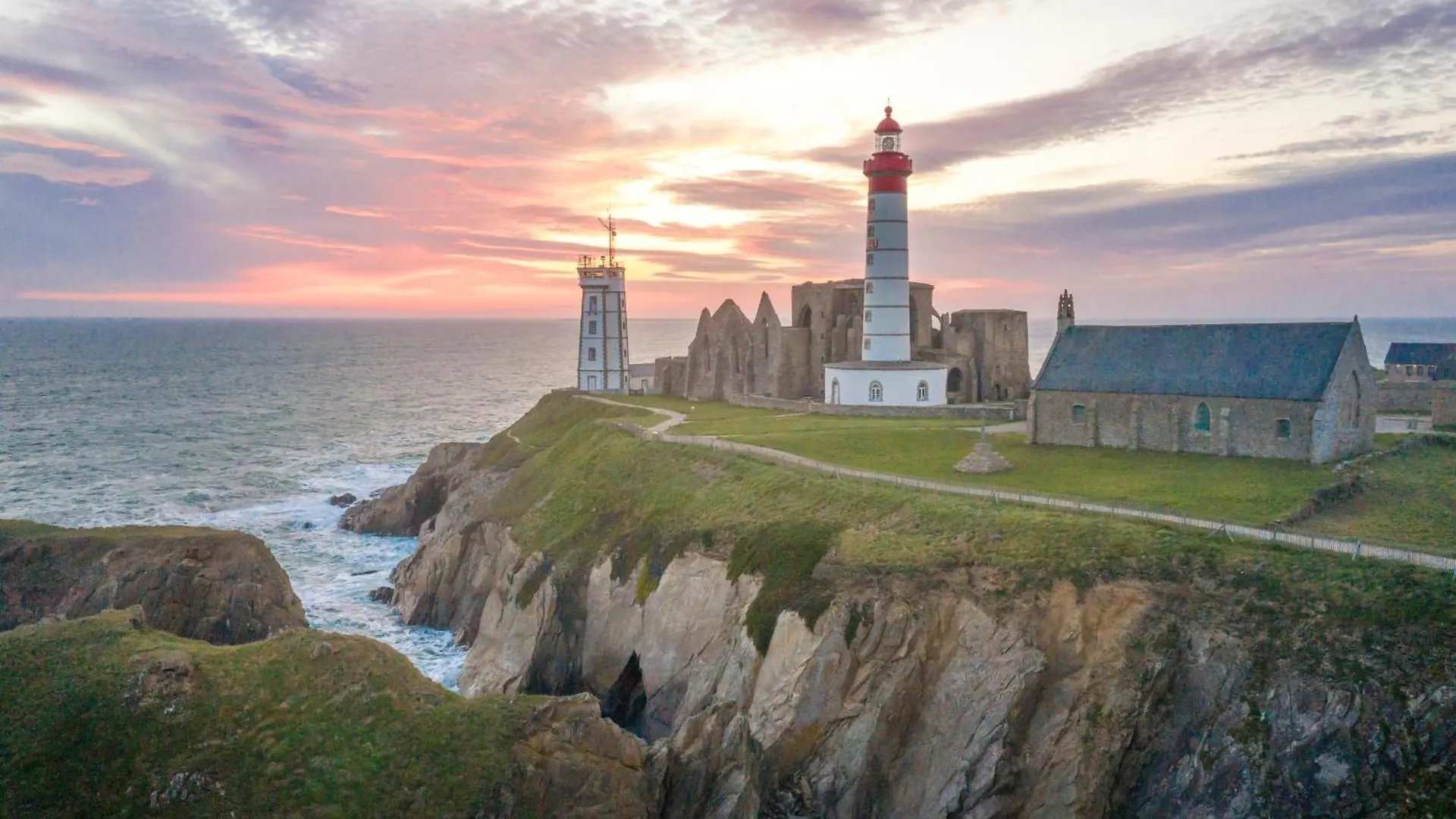 Ker Hir - Charmante Maison Bretonne Tout Confort Landunvez 0*,  France